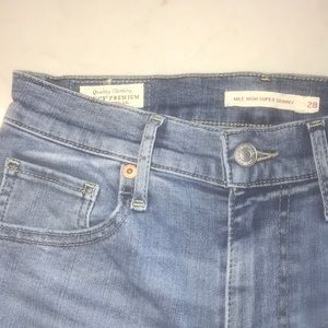 LEVIs Mile High Super Skinny Jeans 28”